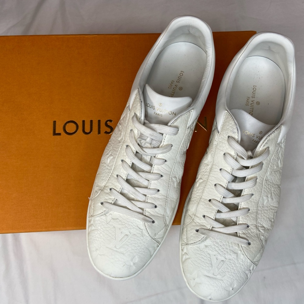 Louis Vuitton Men’s Luxembourg Embossed Leather White Sneakers Size 8.5* - Picture 1 of 14